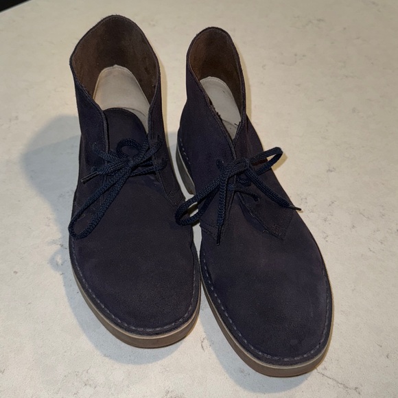 Clarks Chuckka boots Navy suede 9.5 Men - Picture 1 of 5